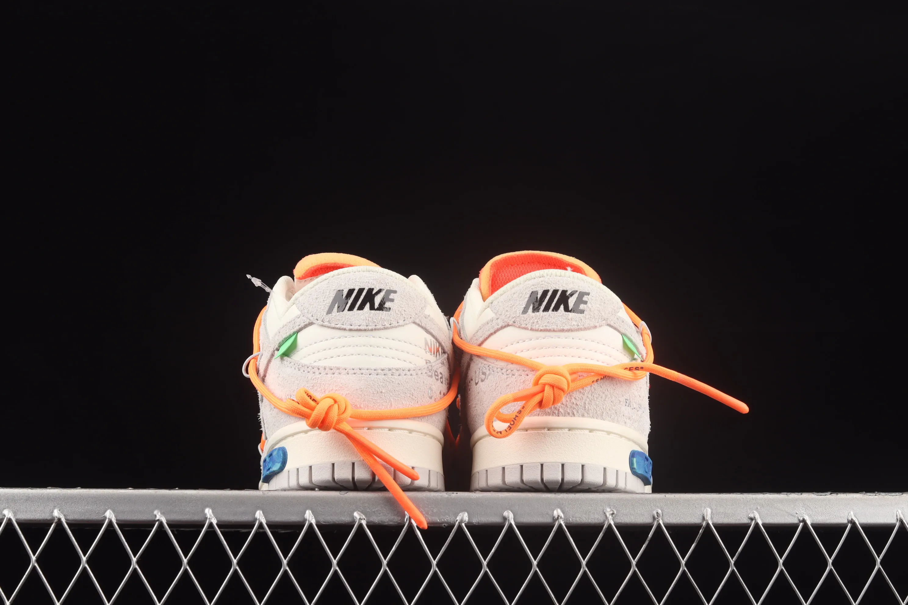 All Categories Nk SB Dunk Series Nk SB Dunk Low Low-top Sneakers Pure Original Version OF x Nk Dunk Low OW Suede SB Smash Backboard Fashion Casual Sneakers DJ0950-116